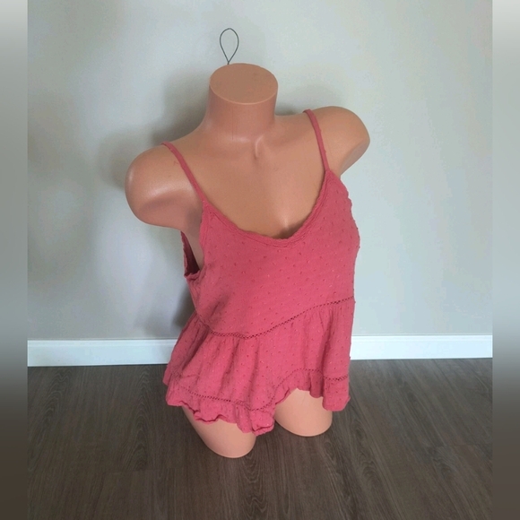 Belle Du Jour Tank Top Women's Pink Coral Eyelet Textured Top Size Medium - Picture 1 of 4